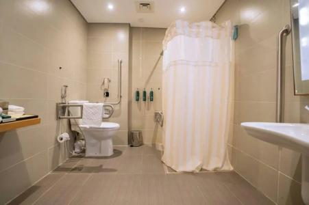 Hilton Garden Inn Dubai Al Muraqabat - Deira - 32
