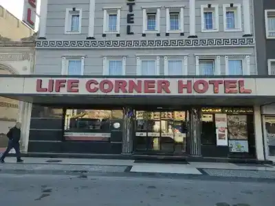 Life Corner - 23