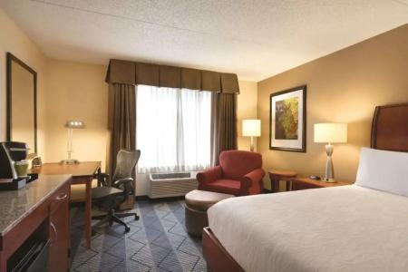 Hilton Garden Inn Lancaster - 25