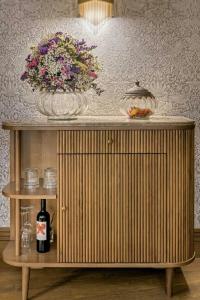 Palacio Santa Clara, Autograph Collection - 73