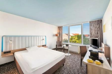 Park Inn by Radisson Dresden - 53