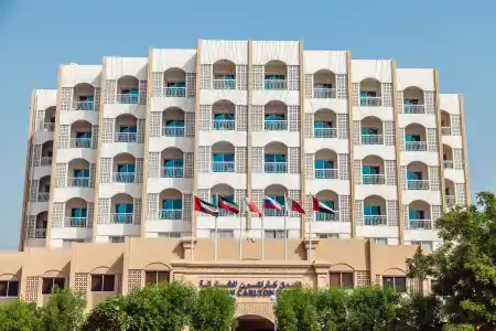 Sharjah Carlton - 45