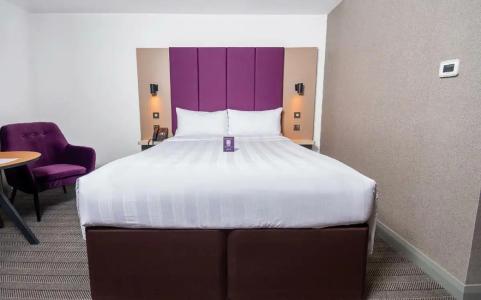 Premier Inn Dubai International Airport - 16
