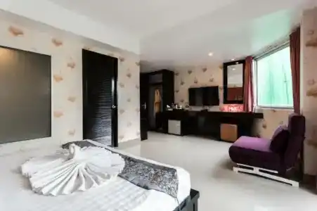 7Q Patong Beach - 53