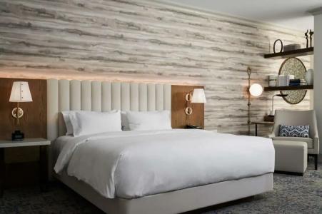 DoubleTree by Hilton Dallas - Love Field - 17