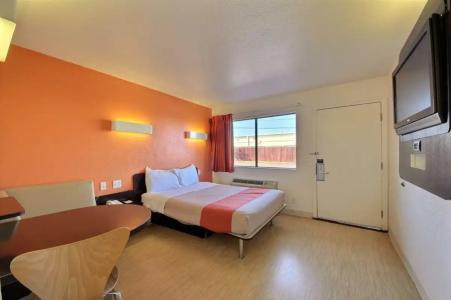 Motel 6-Laredo, TX - South - 30