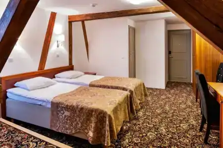 Three Crowns Residents - 3