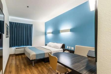 Motel 6-Laredo, TX - Airport - 26