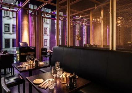 Empire Riverside - 88