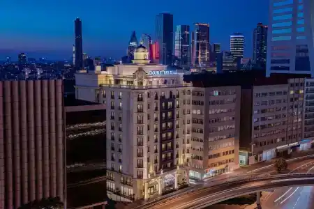 DoubleTree by Hilton Istanbul Esentepe - 9