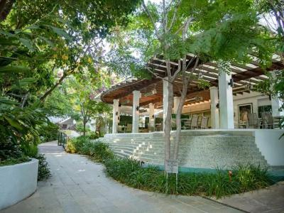 Sunset Marquis - 52