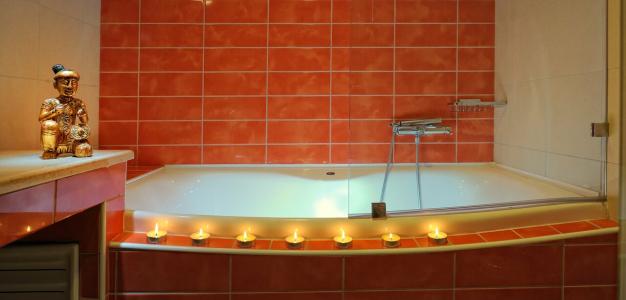 Royal Heights Resort Villas & Spa - 37