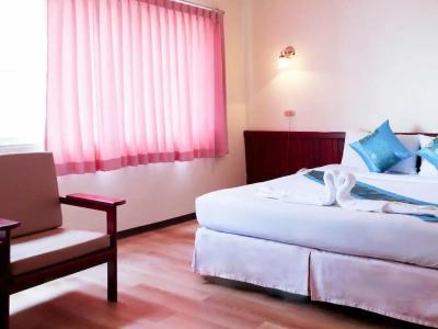 Chumphon Palace - 19