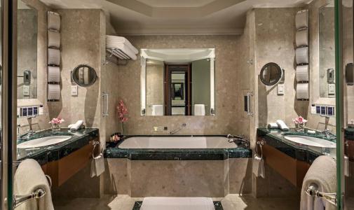 The Peninsula Bangkok - SHA Extra Plus - 76