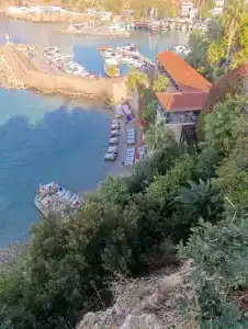 KIANA KALEİÇİ - 8