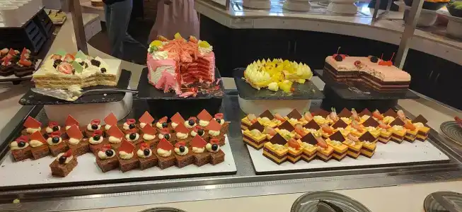 Sheraton Sharjah Beach Resort and Spa - 45