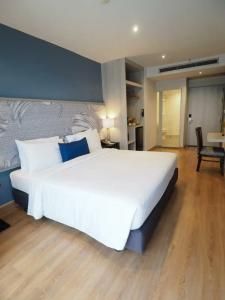 Evergreen Place Siam by UHG - SHA Extra Plus - 84