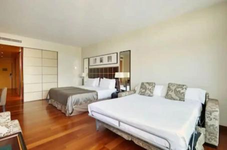 Eurostars Grand Marina GL - 34