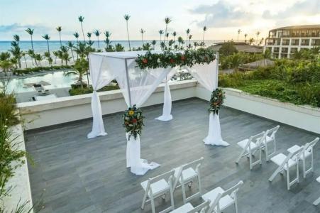 Adults Only Club at Lopesan Costa Bávaro Resort - 5