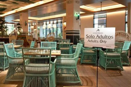 Adults Only Club at Lopesan Costa Bávaro Resort - 28