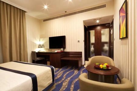 Raviz Center Point - 75