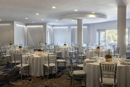 Ventura Beach Marriott - 41