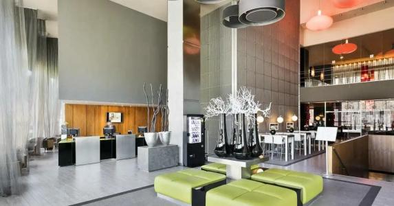 Barcelona Condal Mar Affiliated by Meliá - 95