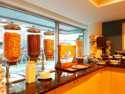 Juras Mavi Sürmeli Adana - 81