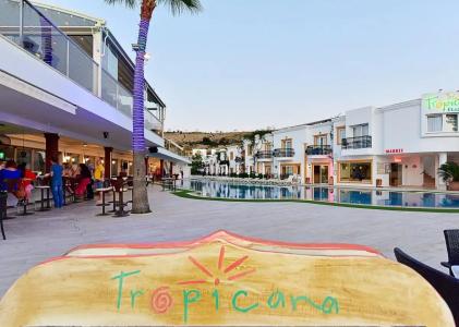 Tropicana Beach - 14