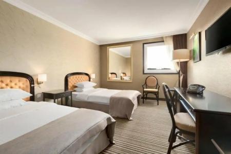 Ramada by Wyndham Sofia City Center - 85