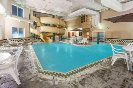 Wingate by Wyndham - Edmonton West - 13
