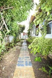 Tulip House - 63