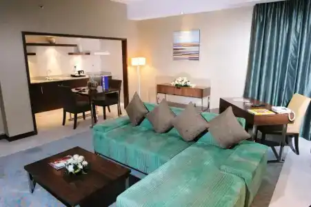 Howard Johnson by Wyndham Abu Dhabi - 16