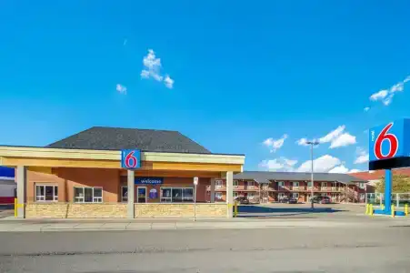 Motel 6-Lethbridge, AB