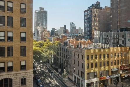 Mondrian Park Avenue - 66