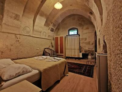 Falcon Cave Suites - 82