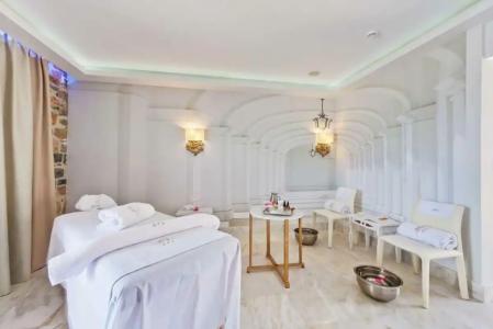 Royal Marmin Bay Boutique & Art - 92