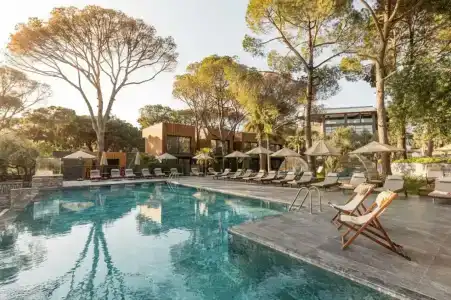 Unique Life Style - 73