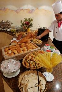 Falcon Naama Star - 72