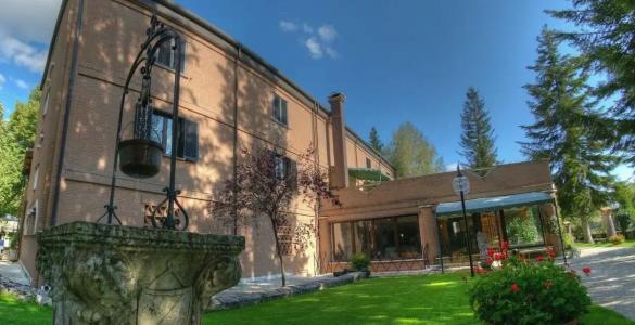 LH Albergo il Picchio