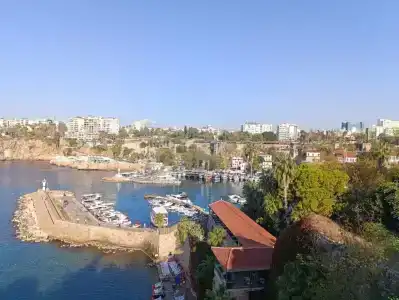 KIANA KALEİÇİ - 19