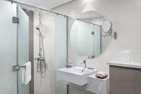 Leva and Suites, Mazaya Centre - 100