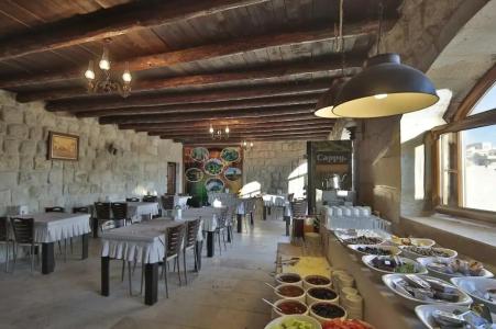 Shoestring Cave House - 10