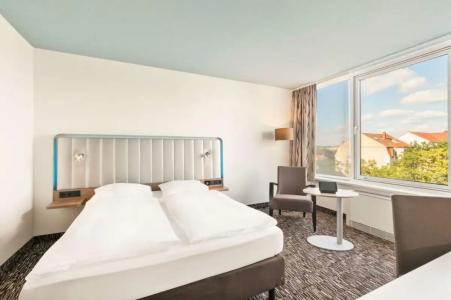 Park Inn by Radisson Dresden - 45