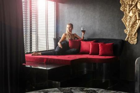 Charisma De Luxe - 85