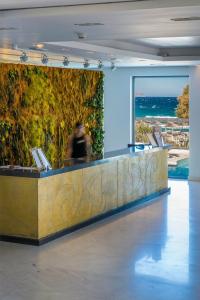 Diamond Deluxe - Adults Only - 18