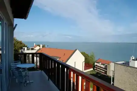Echo Residence All Suite - 5