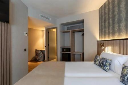 Rafaelhoteles Piramides - 77