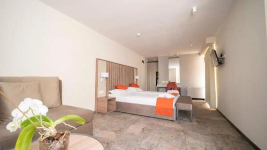 Saint George & Medical Spa - 91