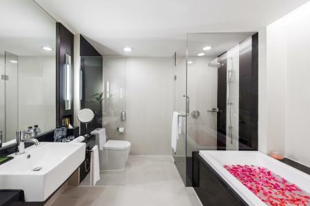 Radisson Suites Bangkok Sukhumvit - SHA Extra Plus - 98